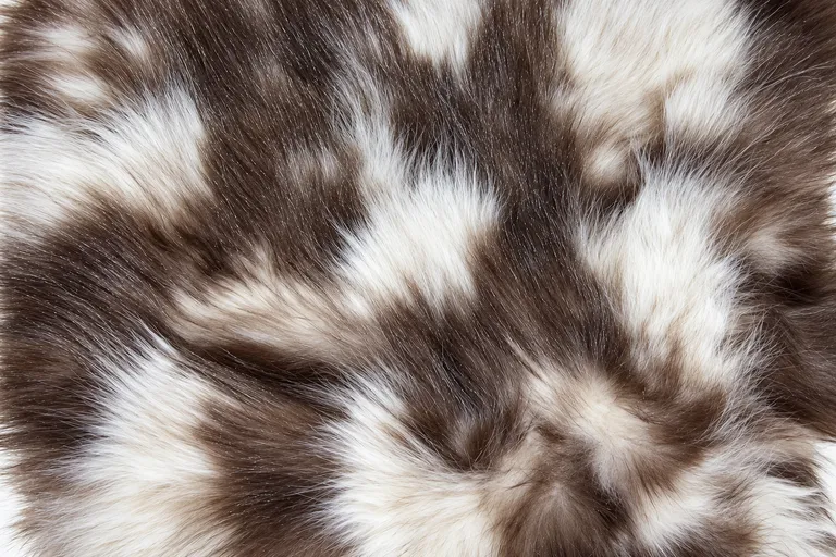 3-Tone Tip-Dyed Fox Faux Fur Fabric - pile surface