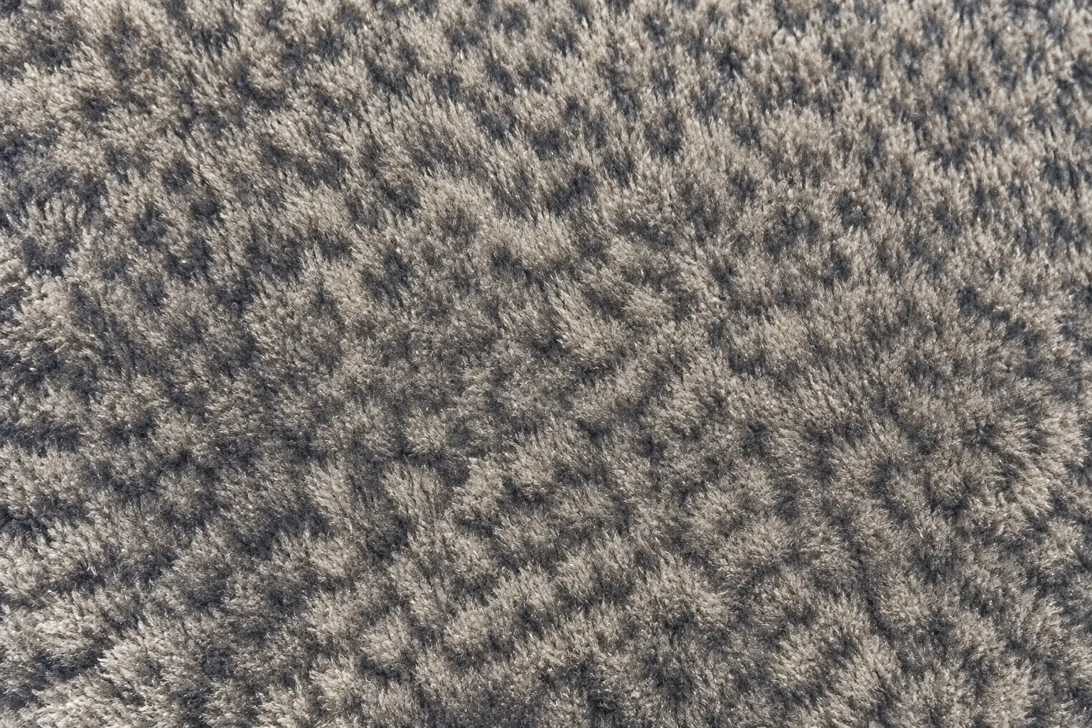 Brushed Spotted Mini Fox-Mink Faux Fur Fabric - pile surface