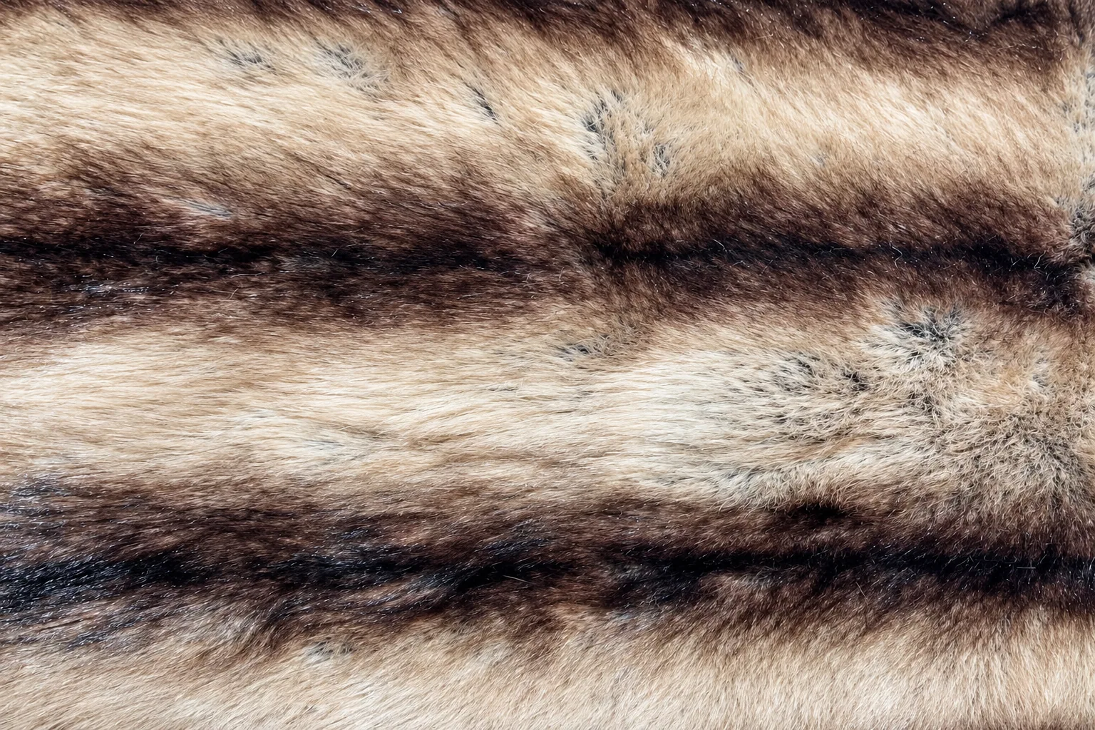 Faded-Effect Printed Vertical Stripe Fox Faux Fur Fabric - pile surface