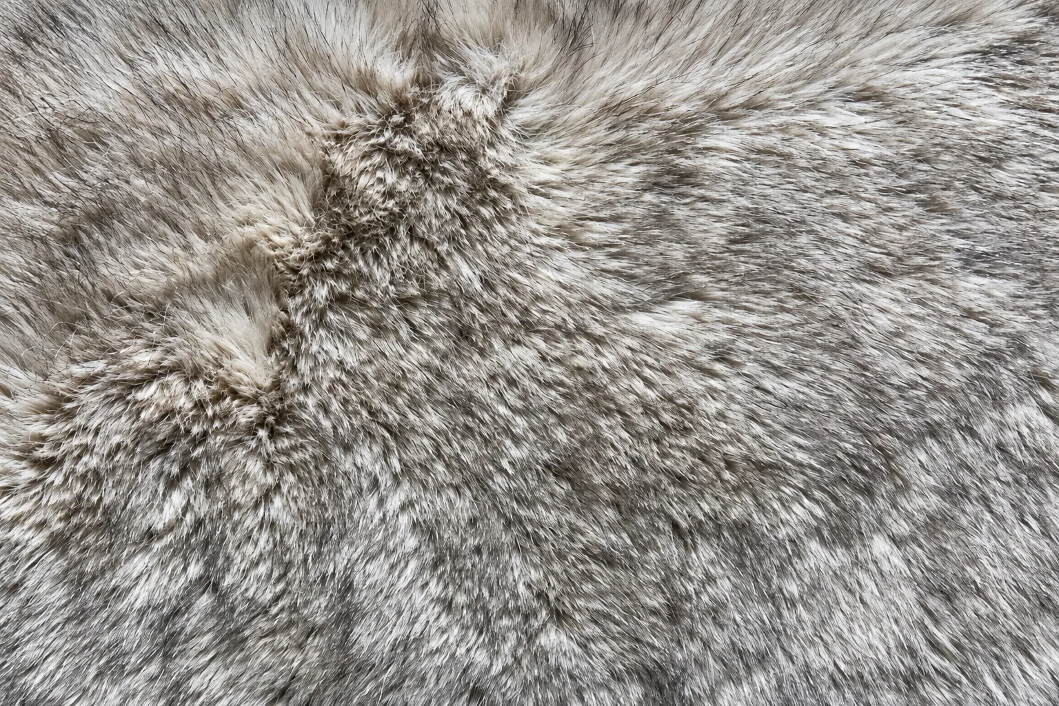 Tipped Fox Faux Fur Fabric - pile surface
