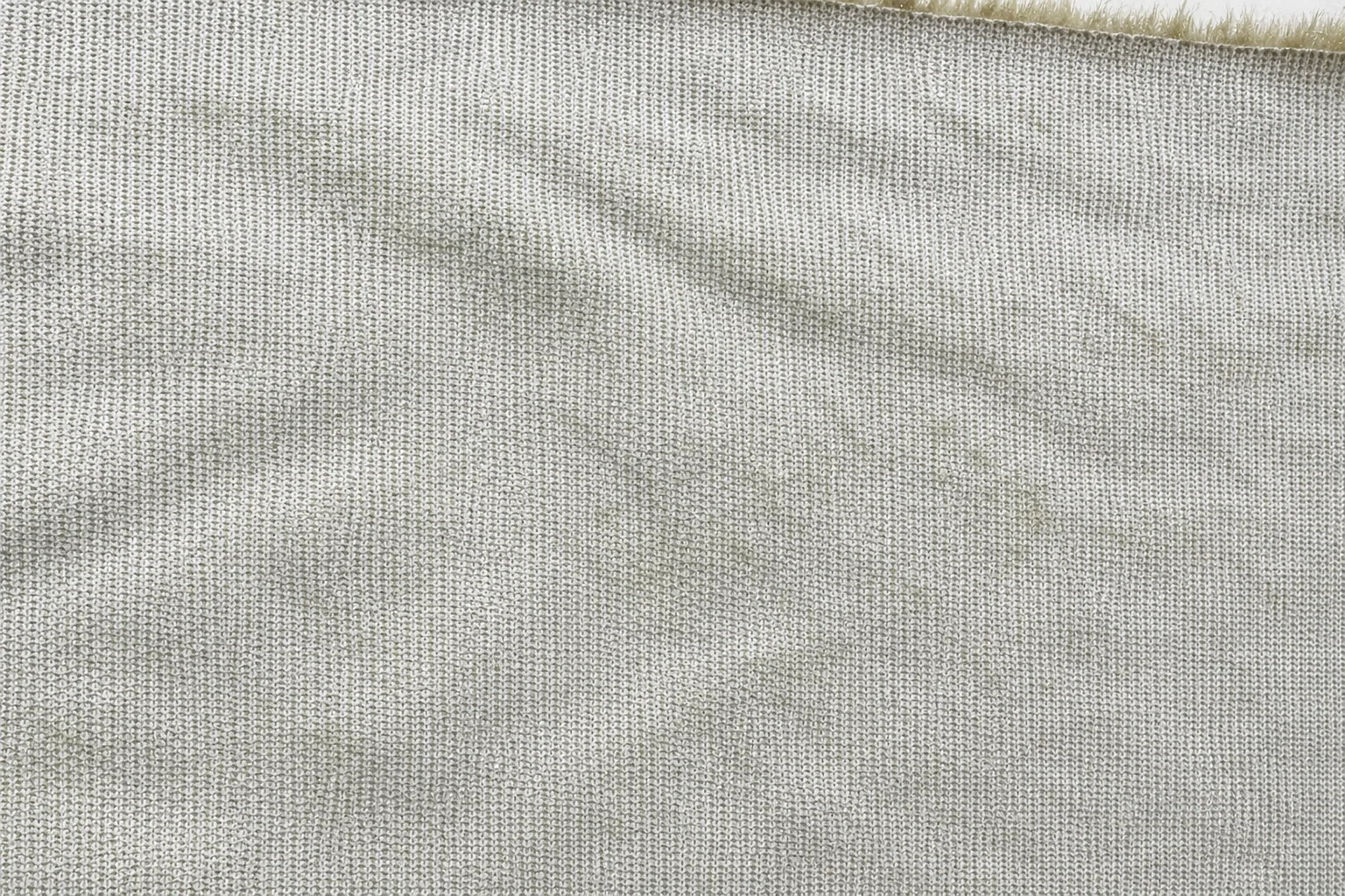 Metallic-Yarn Tipped 2-Tone Fox Faux Fur Fabric - knitted backing