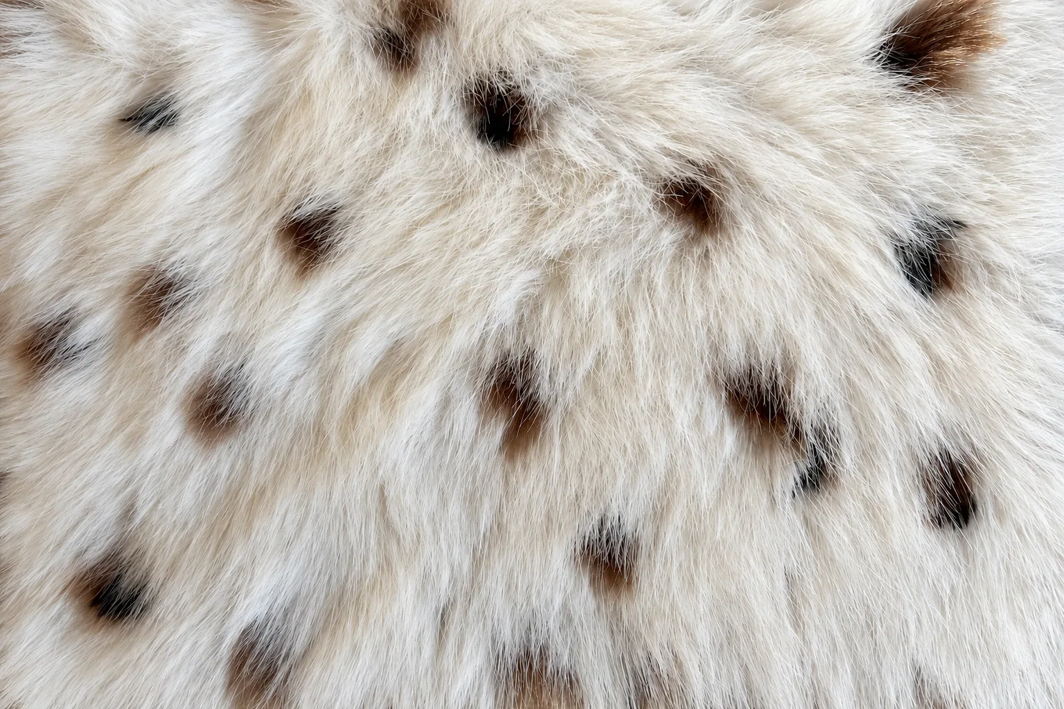 Spotted Fox Faux Fur Fabric - pile surface